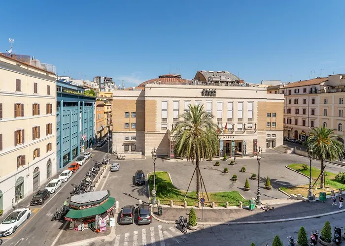 Opera Square 3br 3ba *