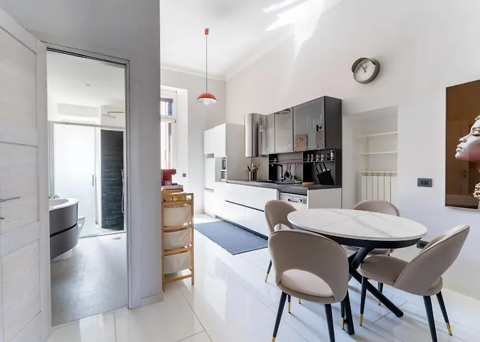 Opera Square 3br 3ba * Rome