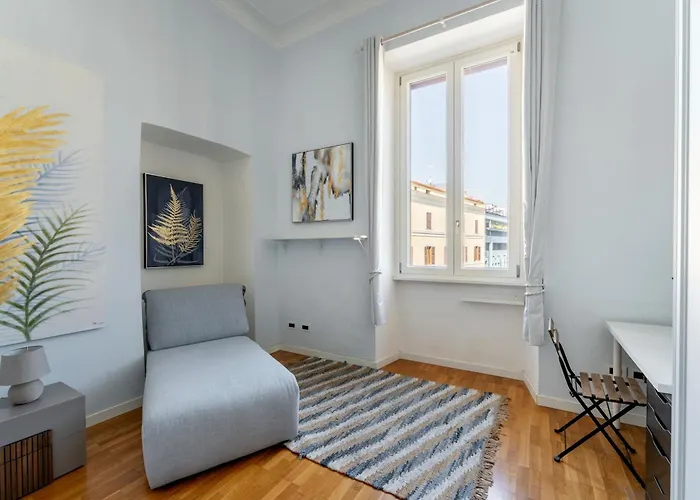 Opera Square 3br 3ba Appartement *