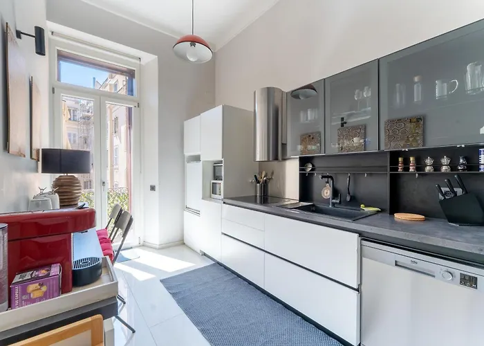 Opera Square 3br 3ba Rome